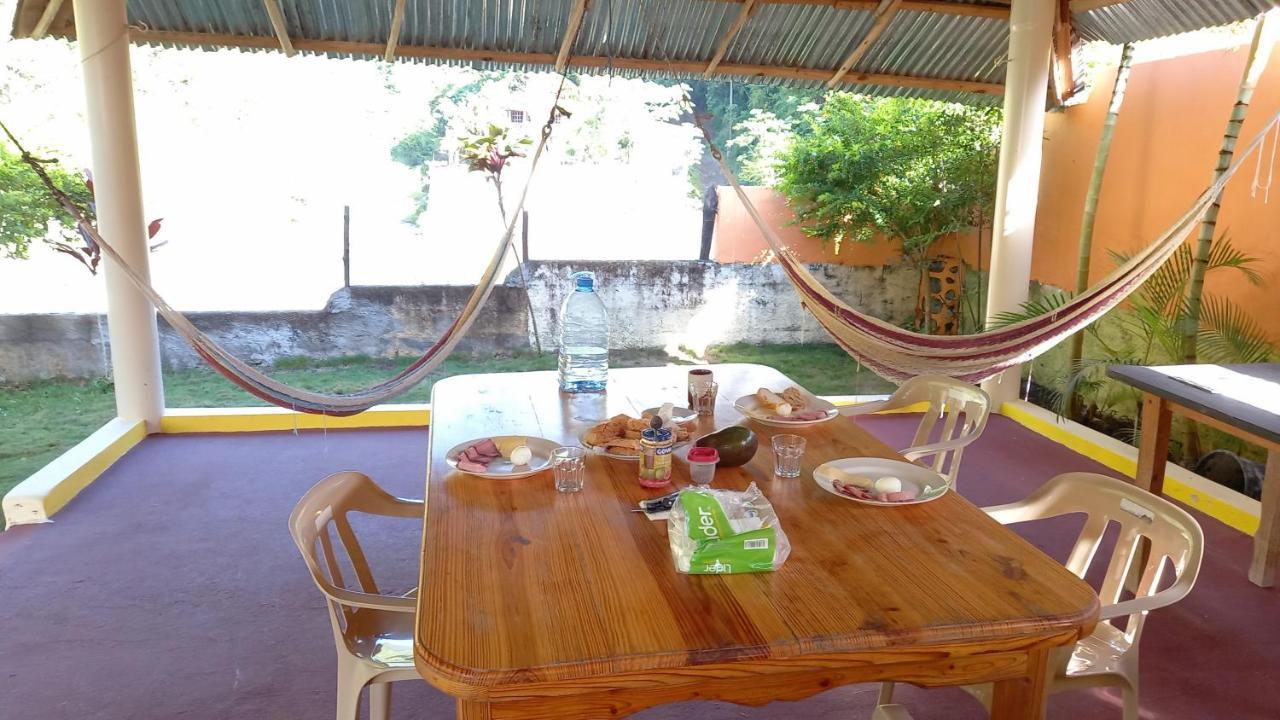 Conrado'S Guesthouse B&B Las Avispas Екстер'єр фото